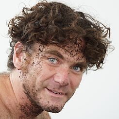headshot walker tufts