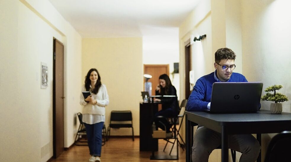 „Beehive“, ein Gemeinschaftsbüro im sizilianischen Trapani