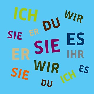 Mots allemands sur un fond bleu