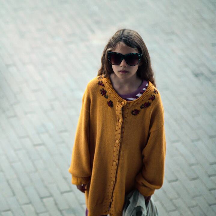 Hannah (Naila Schuberth). Stillframe from the Netflix Germany series "Liebes Kind / Dear Child"