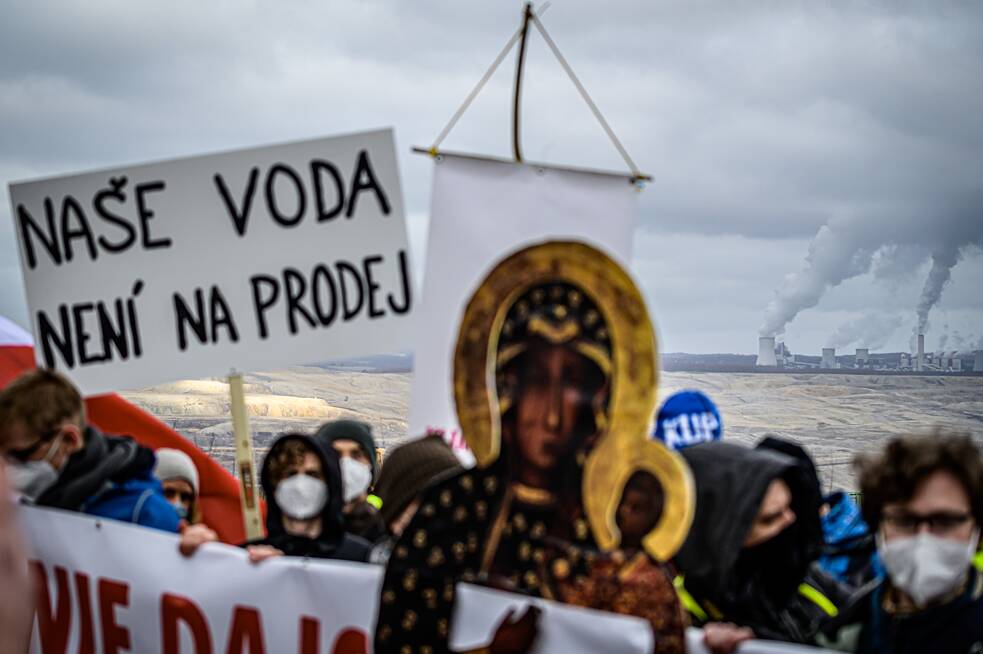 Protest proti rozšiřování dolu Turów v Polsku (15.1.2021)