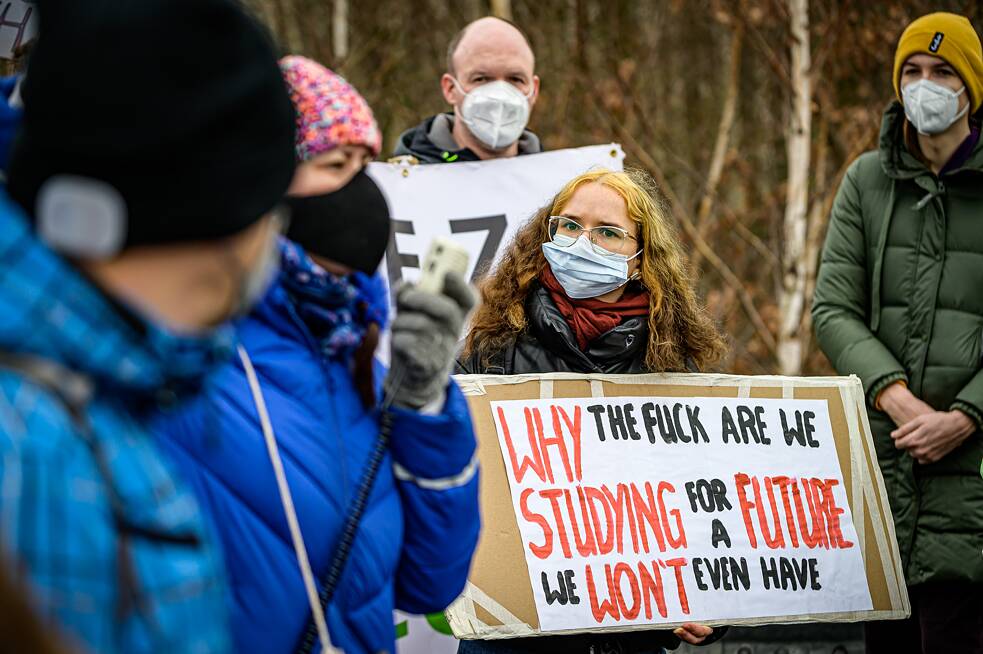Protest proti rozšiřování dolu Turów v Polsku (15.1.2021)