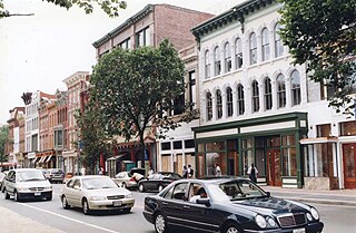 700 Block der 7th Street mit Verkehr, August 2010.