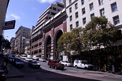 The same place today: the Goethe-Institut is where you see the arcades (530 Bush Street).