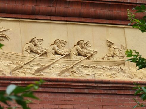Sailors on Buberl's frieze, 2015.