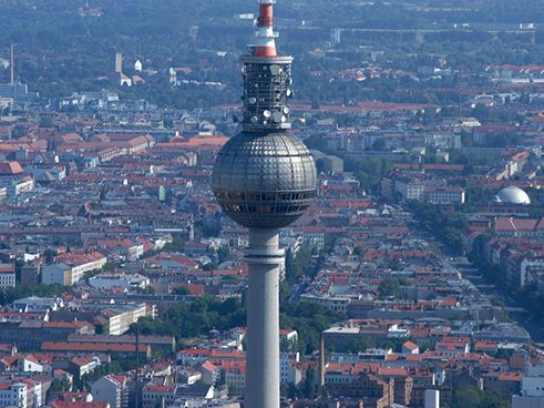 Fernsehturm mit Aussichtscafe
