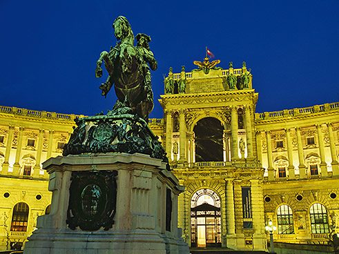 Hofburg: Neue Burg, Heldenplatz, Reiterstandbild Prinz Eugen