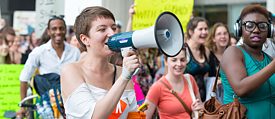 Für Frauenrechte auf der Straße