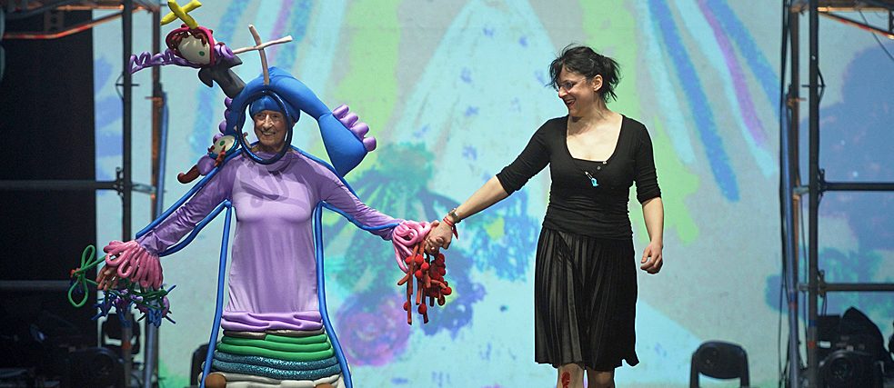 Justyna Koeke schickt Mädchenträume auf den Laufsteg. Justyna Koeke schickt Mädchenträume auf den Laufsteg.