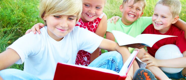 Das deutschsprachige Kinder- und Jugendbuch Kinder lesen Bücher