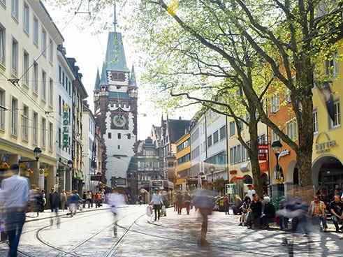 Kaiser-Joseph-Strasse with Martinstor
