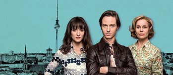 Sabine Cutter (Friederike Becht), Lars Weber (Tom Schilling), Lauren Faber (Sofia Helin) in „Der gleiche Himmel“