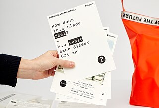 Intro cards set