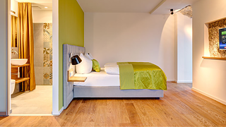 Ein Zimmer im Hotel im Bunker.