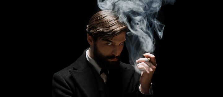 Robert Finster als Sigmund Freud in der Netflix Original Serie "Freud"